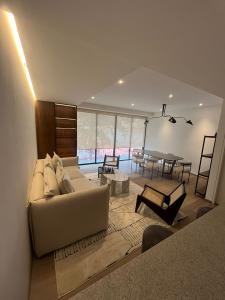 EXCLUSIVO DEPARTAMENTO PH CON BALCON ! SAN ANGEL, 131 mt2, 3 recamaras