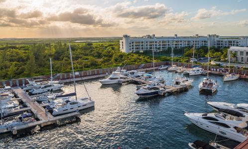 Departamento  a la venta  frente al mar en La Amada, Costa Mujeres (YR), 177 mt2, 2 recamaras