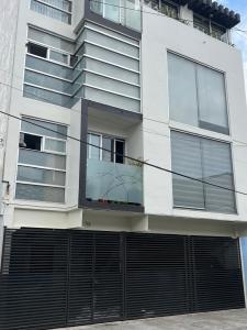 VENTA DE INCREIBLE DEPARTAMENTO EN LINDAVISTA , 117 mt2, 3 recamaras