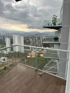 Departamento en FIVE venta en Bosque Real 2 Recámaras, 139 mt2, 2 recamaras