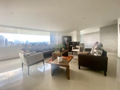 Departamento en venta en Hacienda de las Palmas en Cerrada, 308 mt2, 3 recamaras