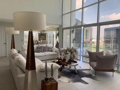 Hermoso Pent House a la venta en el mejor complejo de Metepec, 405 mt2, 4 recamaras