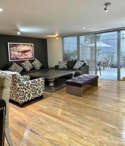 DEPARTAMENTO GARDEN EN VENTA EN LOMAS DE CHAPULTEPEC, 377 mt2, 2 recamaras