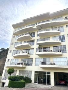 Departamento en venta con terraza y vista, 3 recamaras en Lomas del Rio , 184 mt2, 3 recamaras