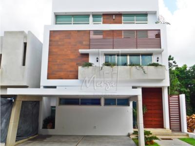 Excelente casa en venta en Residencial Aqua, 310 mt2, 4 recamaras