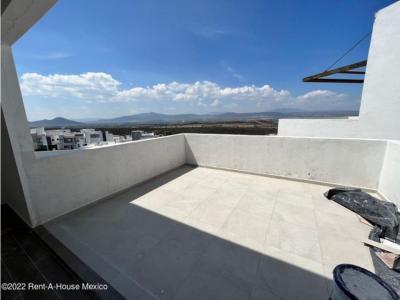 PREVENTA. Zibatá, casa con family room y roof garden, 248 mt2, 3 recamaras