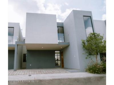 Casa en venta en Zibatá con 2 cajones TECHADOS y amenidades, 137 mt2, 3 recamaras