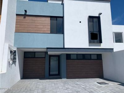Casa en venta Zibatá 3 habitaciones JRH, 211 mt2, 3 recamaras