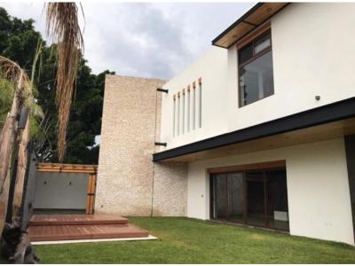 Casa en venta en Jurica Queretaro, 500 mt2, 3 recamaras